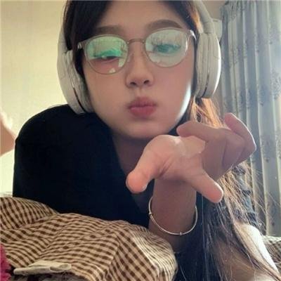 女管家